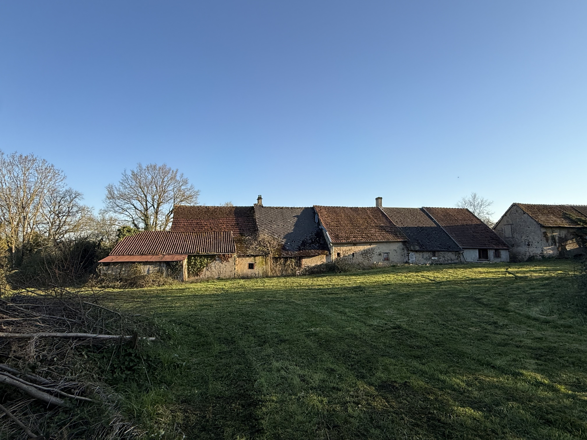 À 10 minutes de Sancerre, dans un hameau discret où le silen